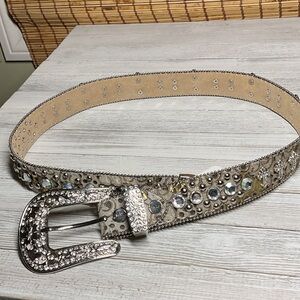 BHW Western Cowgirl Rodeo Rhinestone Cowhide Western Belt Size M New Showriding